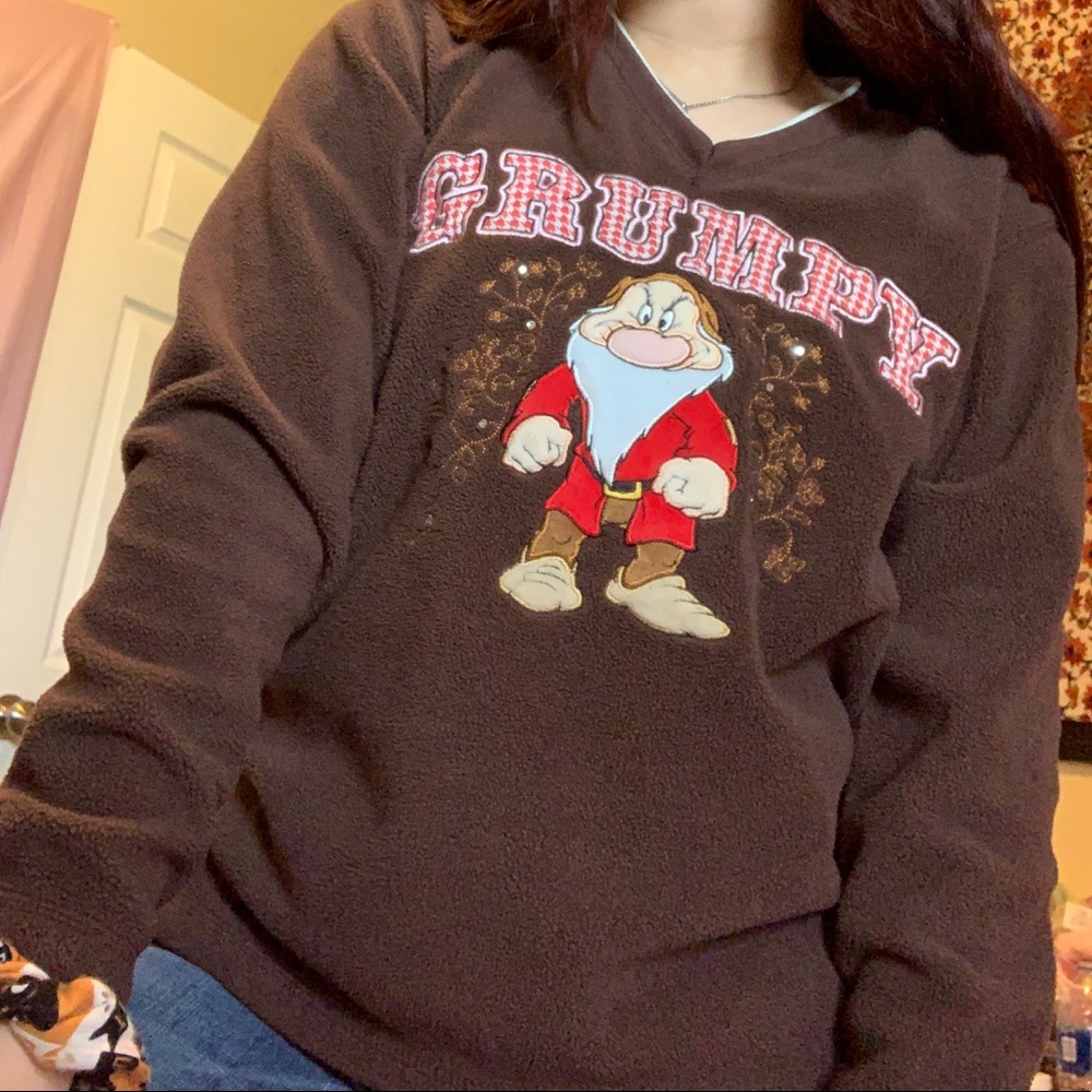 Grumpy Sweater 🍎💙🎀 - Picture 6 of 6